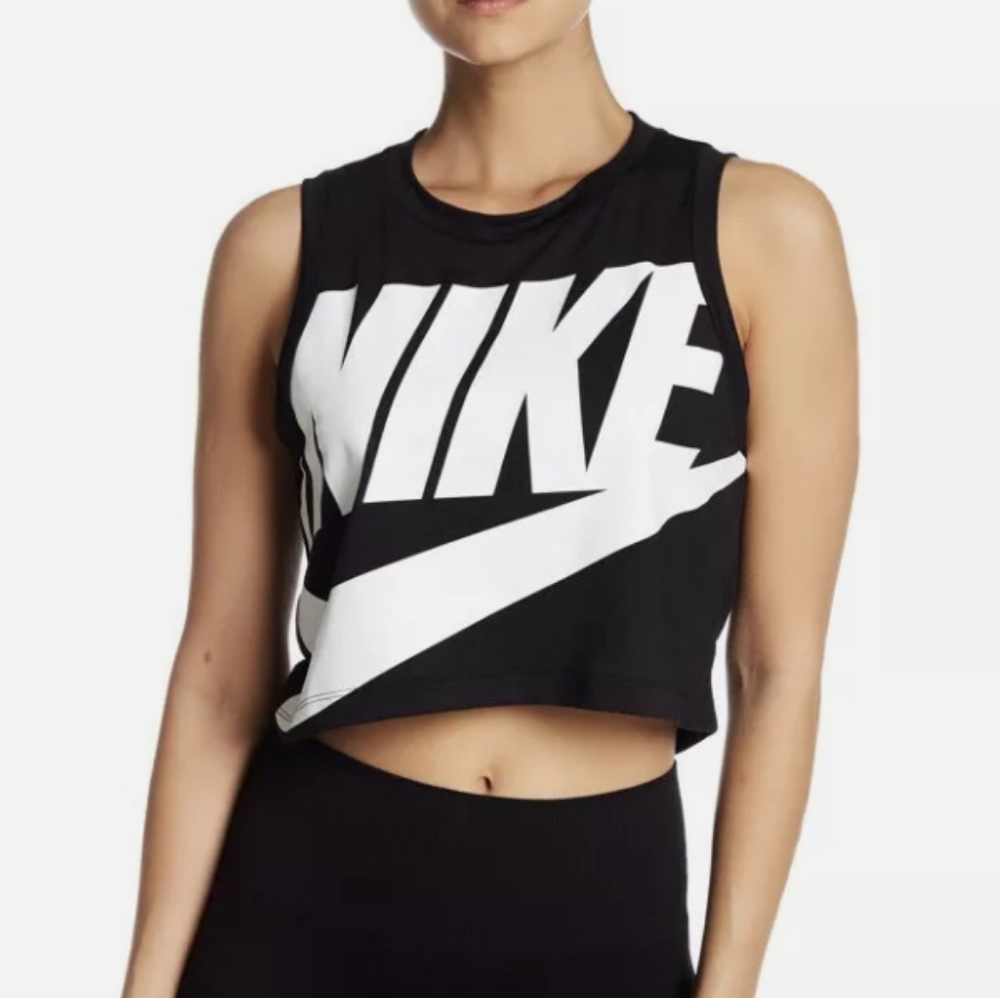 SOLDM Nike Spell Out Sleeveless Crop Top